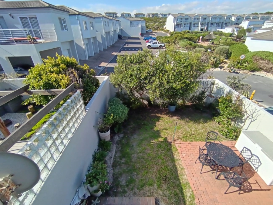 To Let 2 Bedroom Property for Rent in Big Bay Western Cape